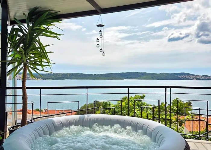 Tia, Private Terrace, Sea View, Jacuzzi