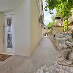 Tia, Private Terrace, Sea View, Jacuzzi * Traù