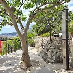 Tia, Private Terrace, Sea View, Jacuzzi Appartamento Traù