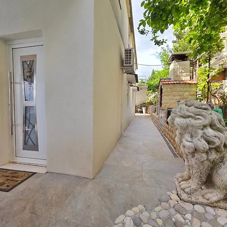 Tia, Private Terrace, Sea View, Jacuzzi * Trogir