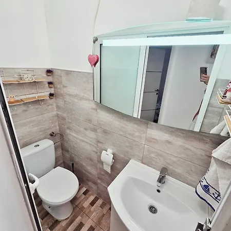 Tia, Private Terrace, Sea View, Jacuzzi Apartment