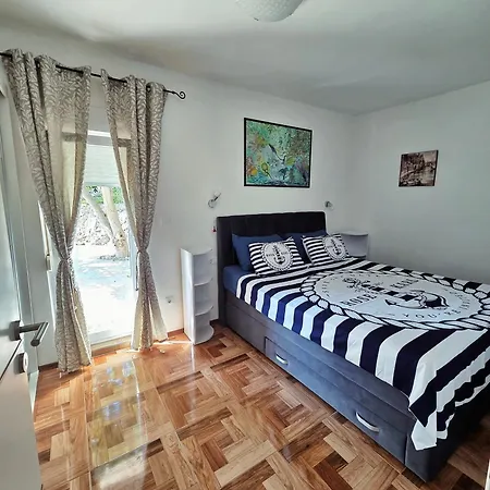 Tia, Private Terrace, Sea View, Jacuzzi * Trogir