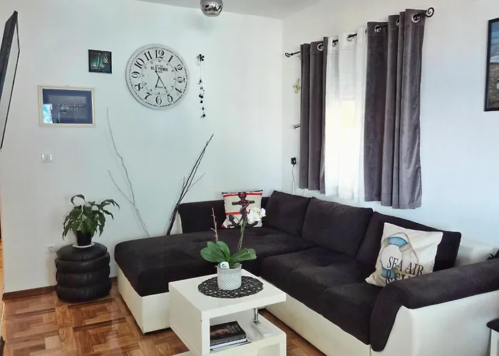 Tia, Private Terrace, Sea View, Jacuzzi *